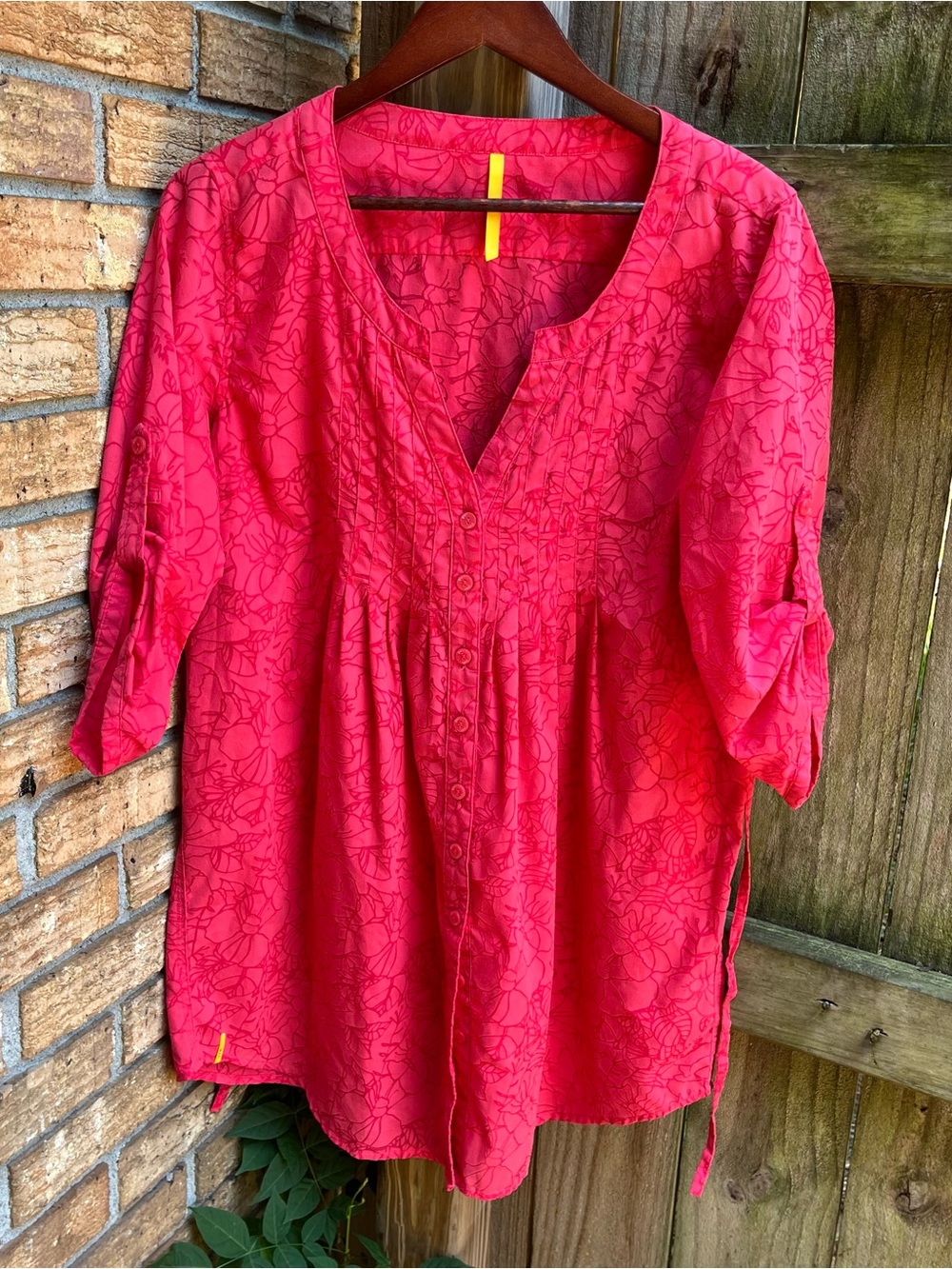 Lolë Vibrant Pink Floral Button-Front Tunic Blouse